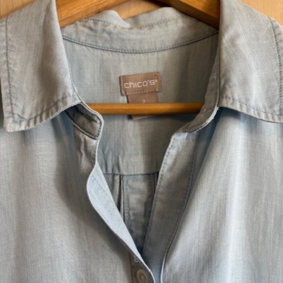 Chico's Sleeveless Blue Blouse Top Shirt Women's Size 2 Button Front and Back - Picture 4 of 9